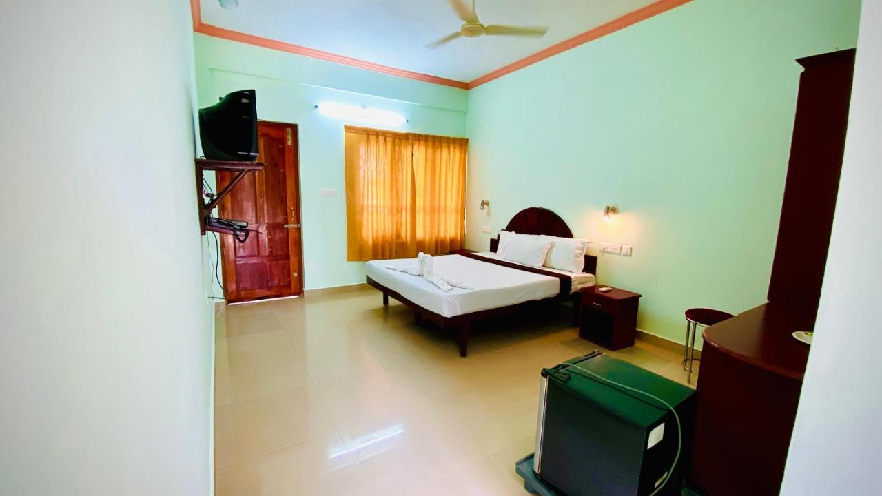 Packbag Comfort Bed & Breakfast Kovalam Exterior photo